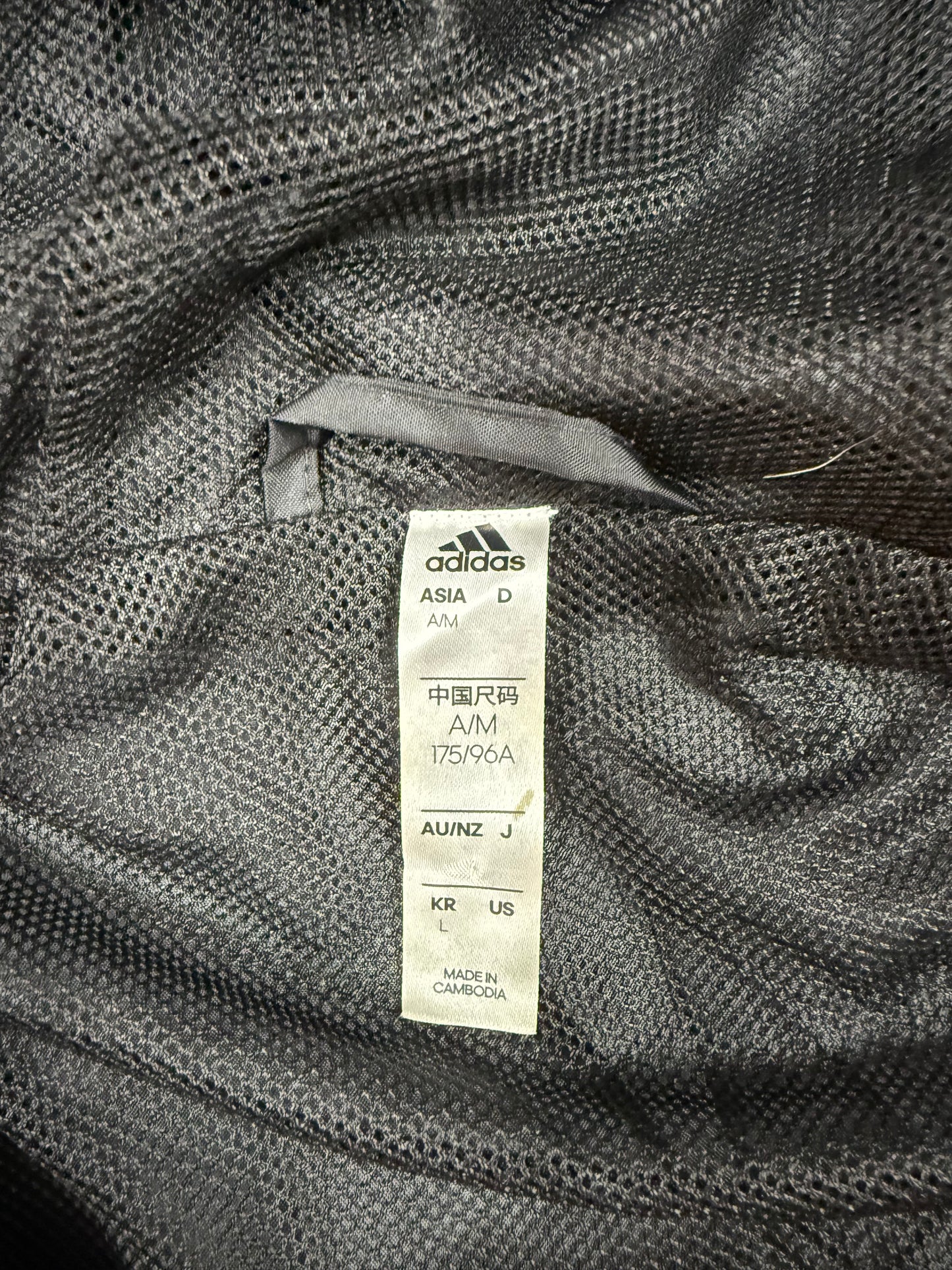 【adidas】フード付き ナイロンジャケット グレー Lサイズ相当 CORE18 RN JKT メンズ アディダス ウインドブレーカー