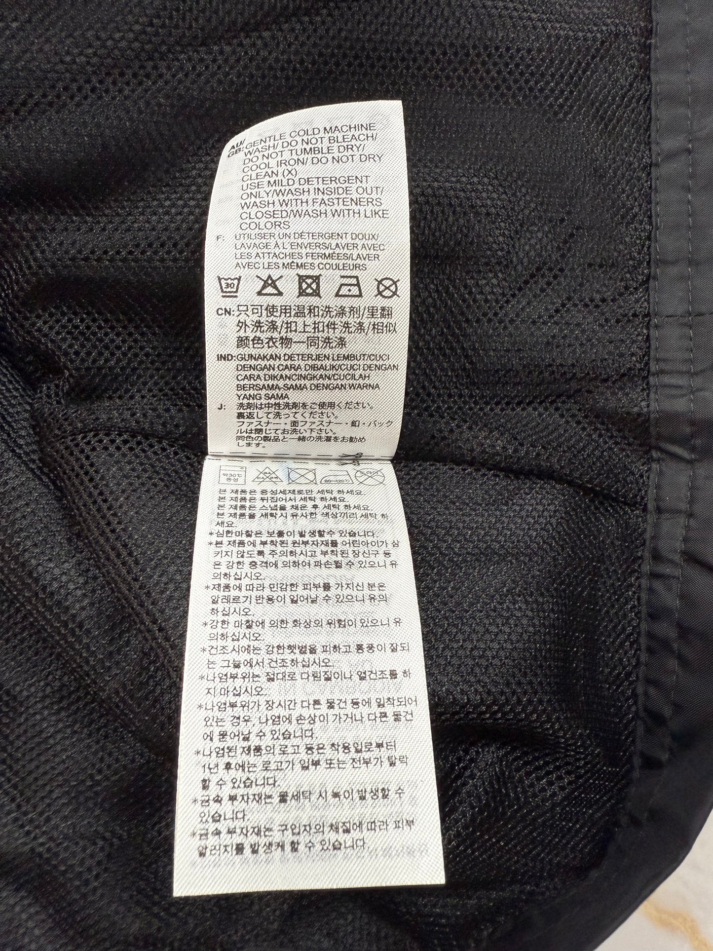 【adidas】フード付き ナイロンジャケット グレー Lサイズ相当 CORE18 RN JKT メンズ アディダス ウインドブレーカー