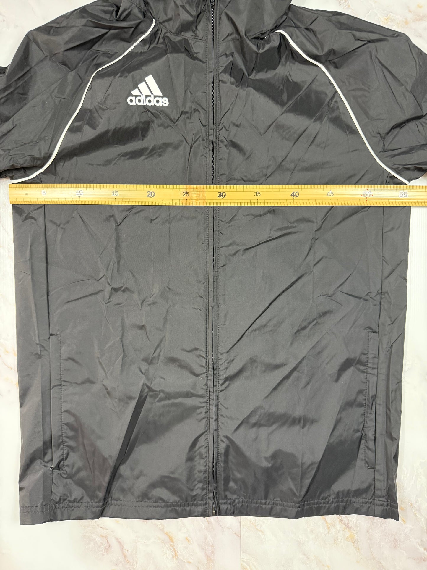 【adidas】フード付き ナイロンジャケット グレー Lサイズ相当 CORE18 RN JKT メンズ アディダス ウインドブレーカー