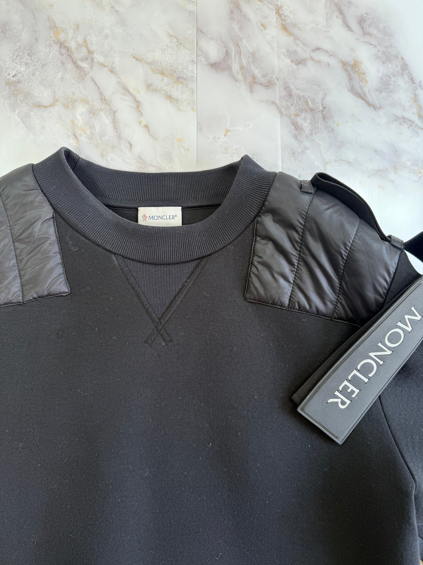 MONCLER（モンクレール）ナイロン切替 クルーネックスウェット ブラック メンズ Mサイズ MADE IN ROMANIA