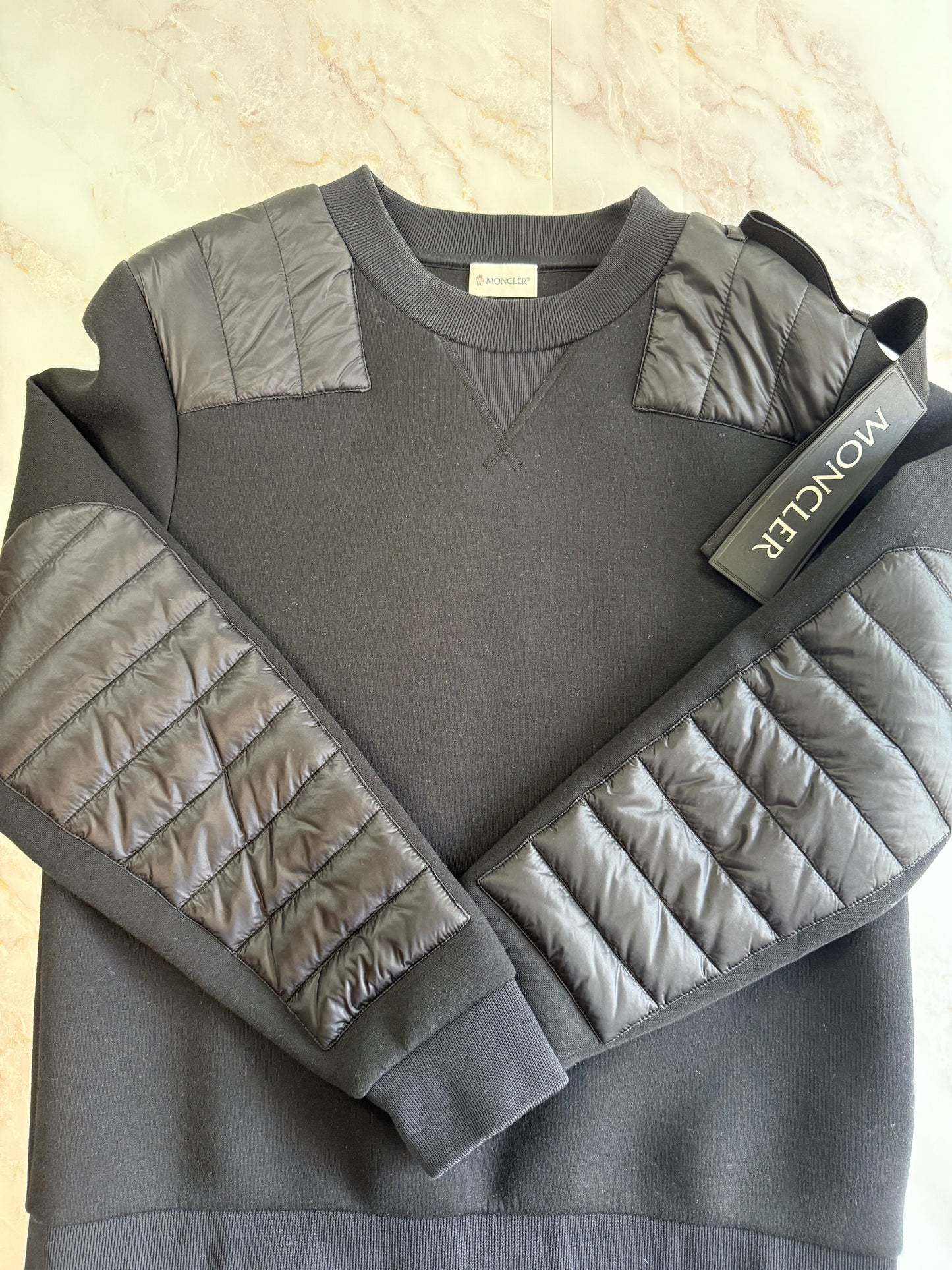 MONCLER（モンクレール）ナイロン切替 クルーネックスウェット ブラック メンズ Mサイズ MADE IN ROMANIA