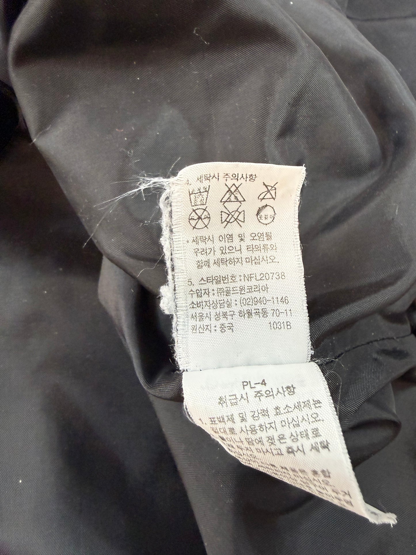 THE NORTH FACE ノースフェイス フード付き シェルジャケット ブラック 90 Sサイズ相当 ナイロンジャケット アウトドア メンズ レディース