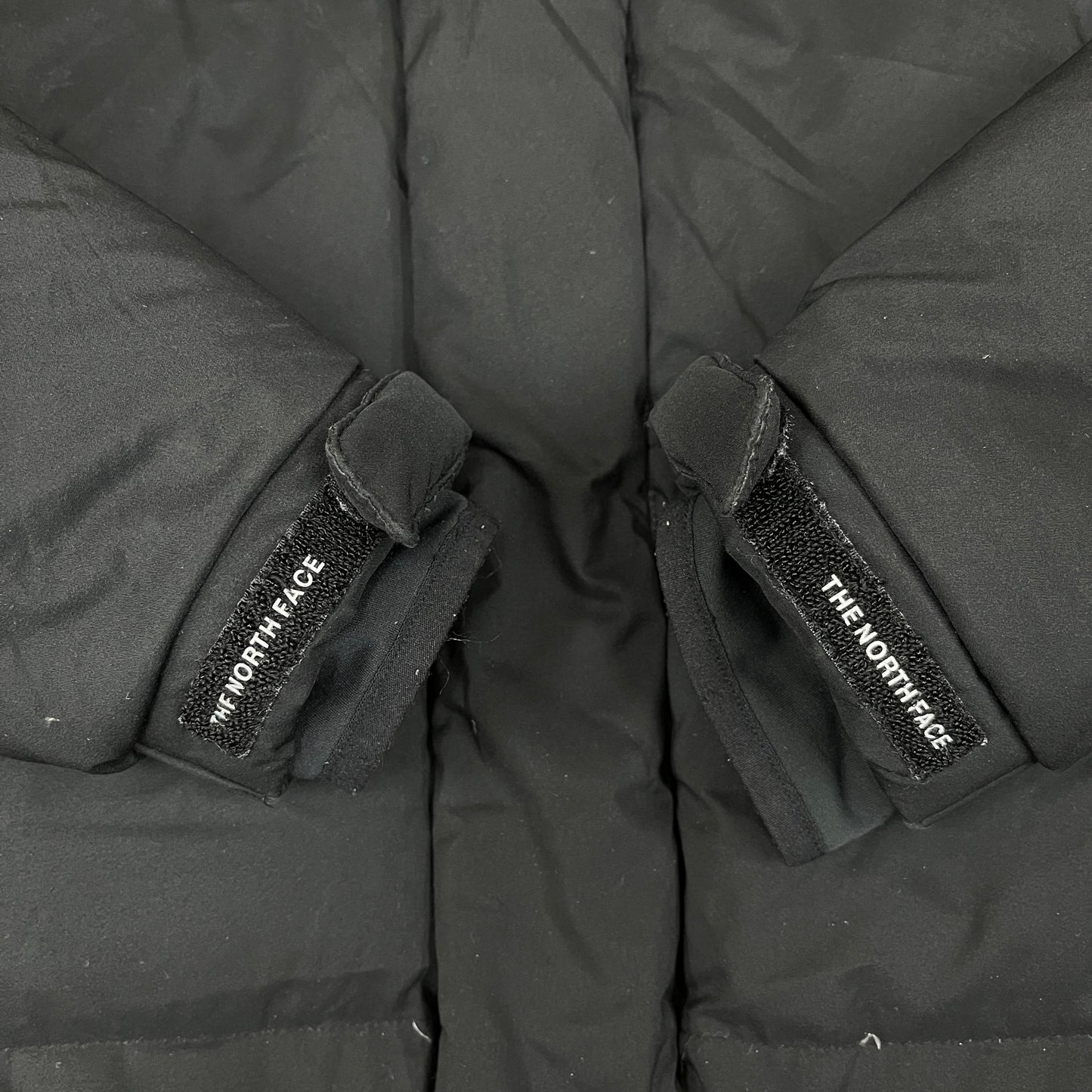 THE NORTH FACE ロングダウンコート ブラック メンズ95(M)｜軽量・防寒・撥水／ベンチコート仕様