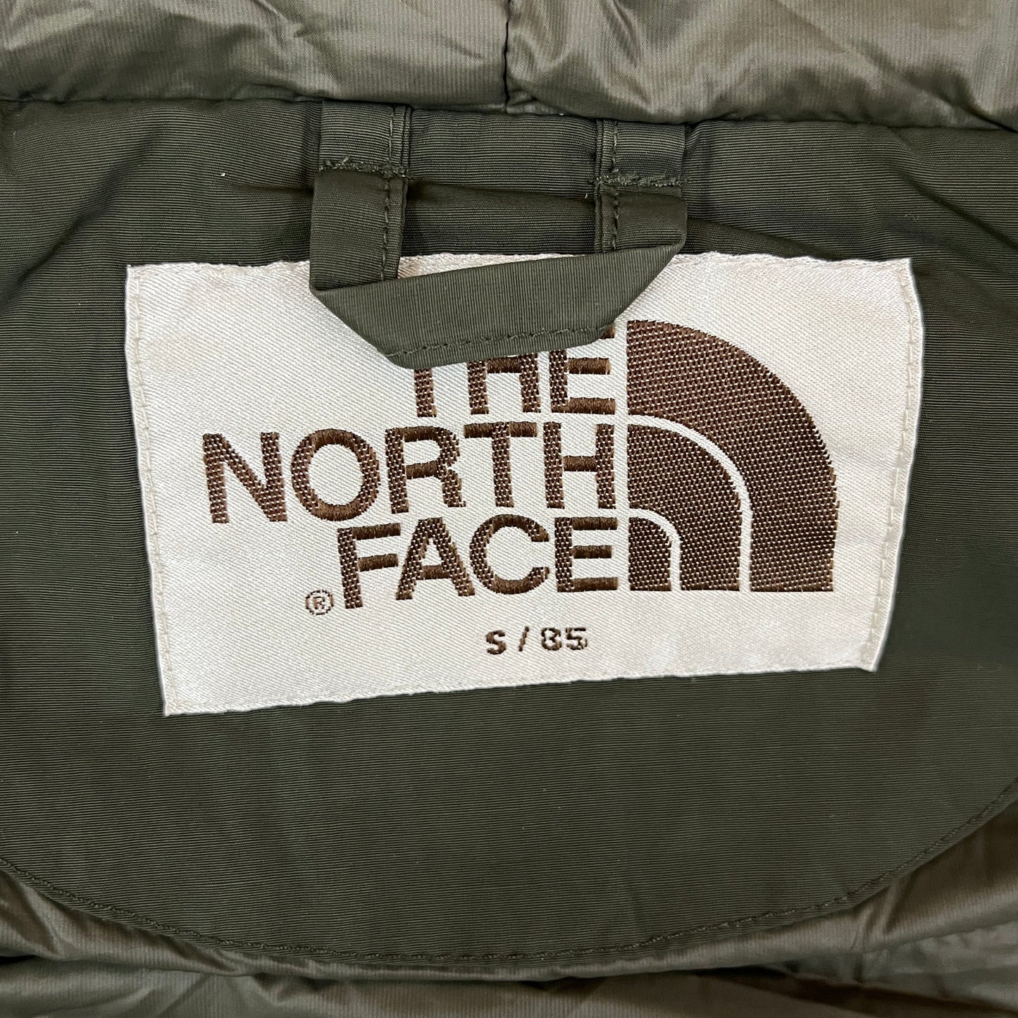 THE NORTH FACE（ザ・ノース・フェイス）ロングダウンコート メンズS（85）カーキ／フード付き・軽量・高保温モデル #15