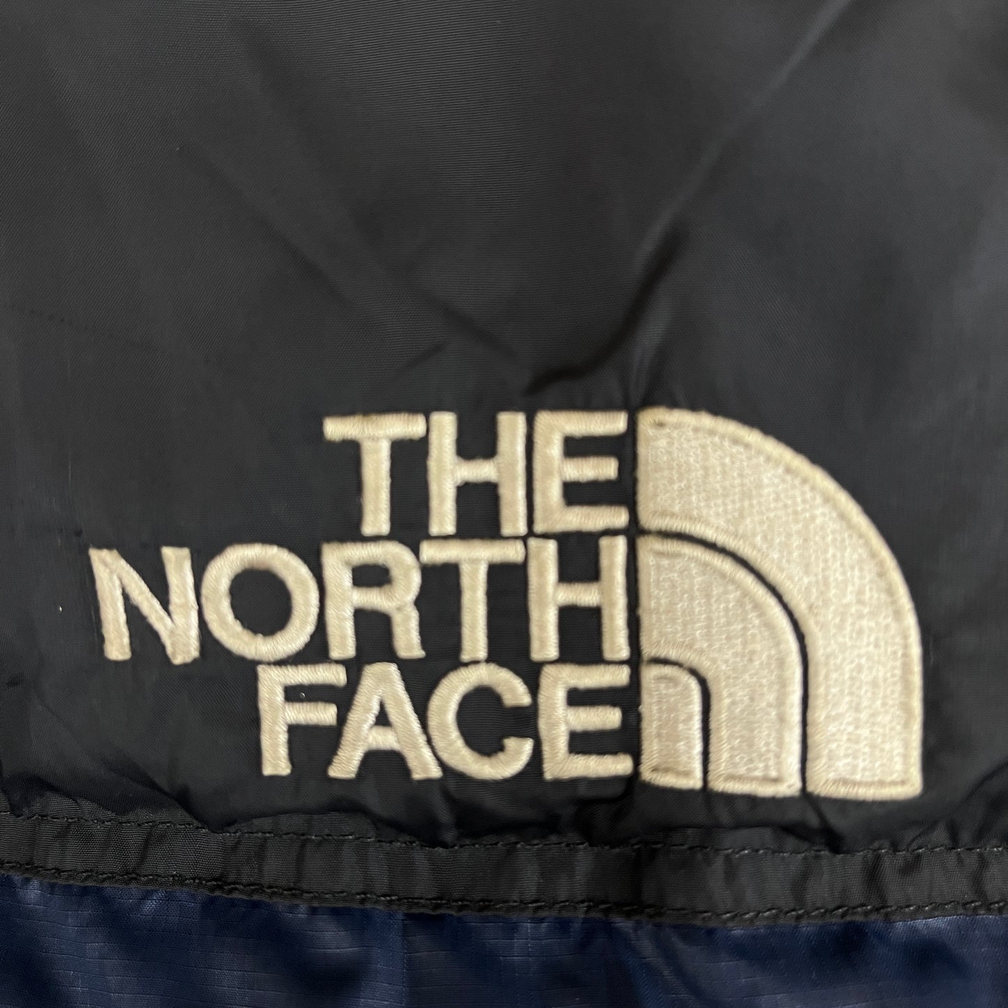 THE NORTH FACE ヌプシ ダウンジャケット 700フィル ネイビー×ブラック メンズL（100）高保温 防寒 アウター ノースフェイス #19