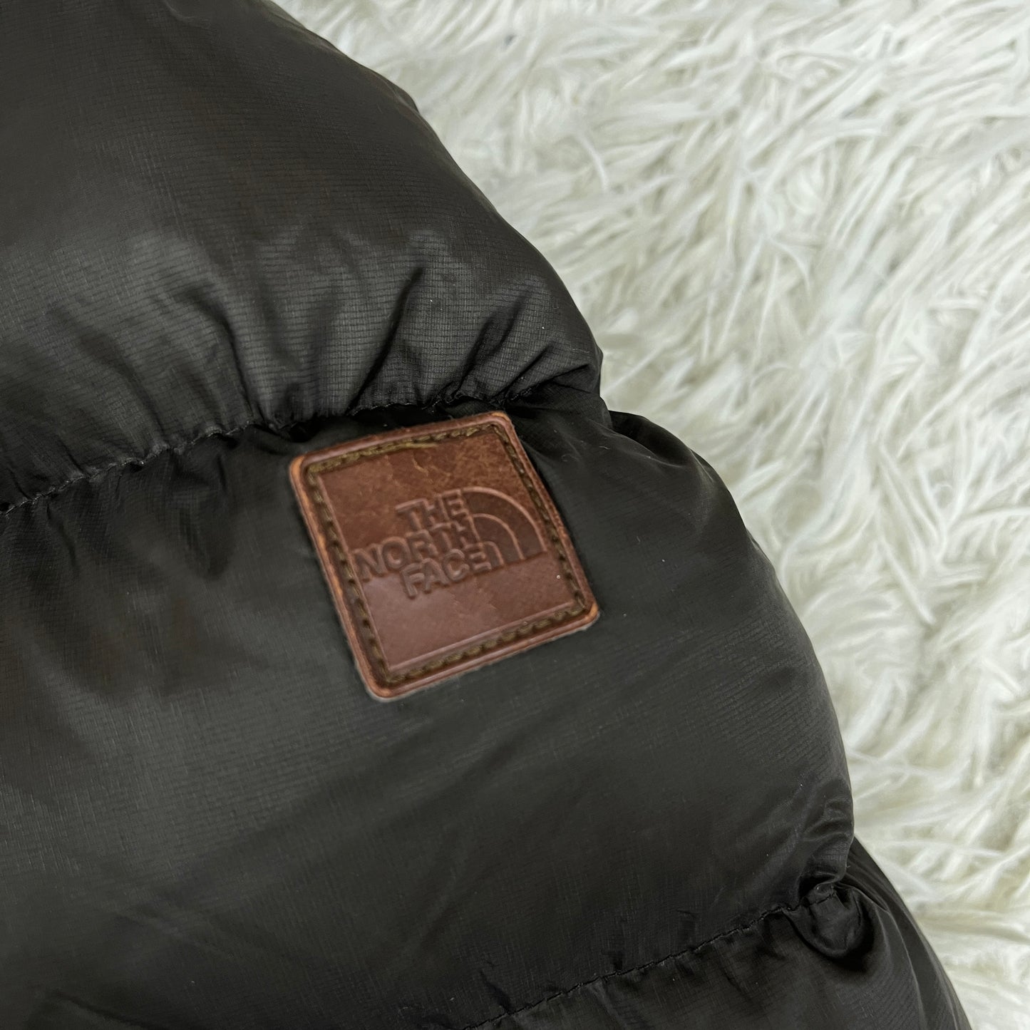 THE NORTH FACE（ザ・ノース・フェイス）レザーロゴ付き ダウンジャケット ハーフコート ブラウン レディースXL 95 #24