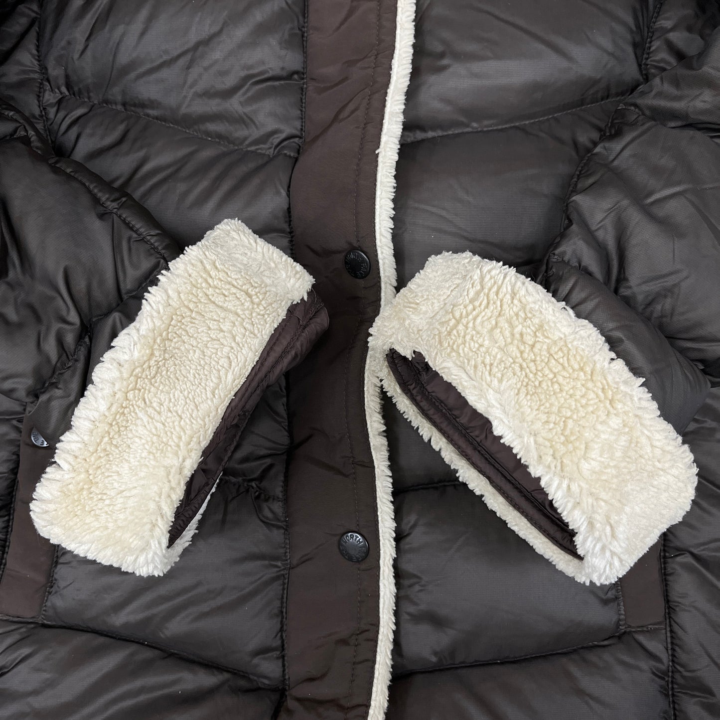 THE NORTH FACE（ザ・ノース・フェイス）レザーロゴ付き ダウンジャケット ハーフコート ブラウン レディースXL 95 #24