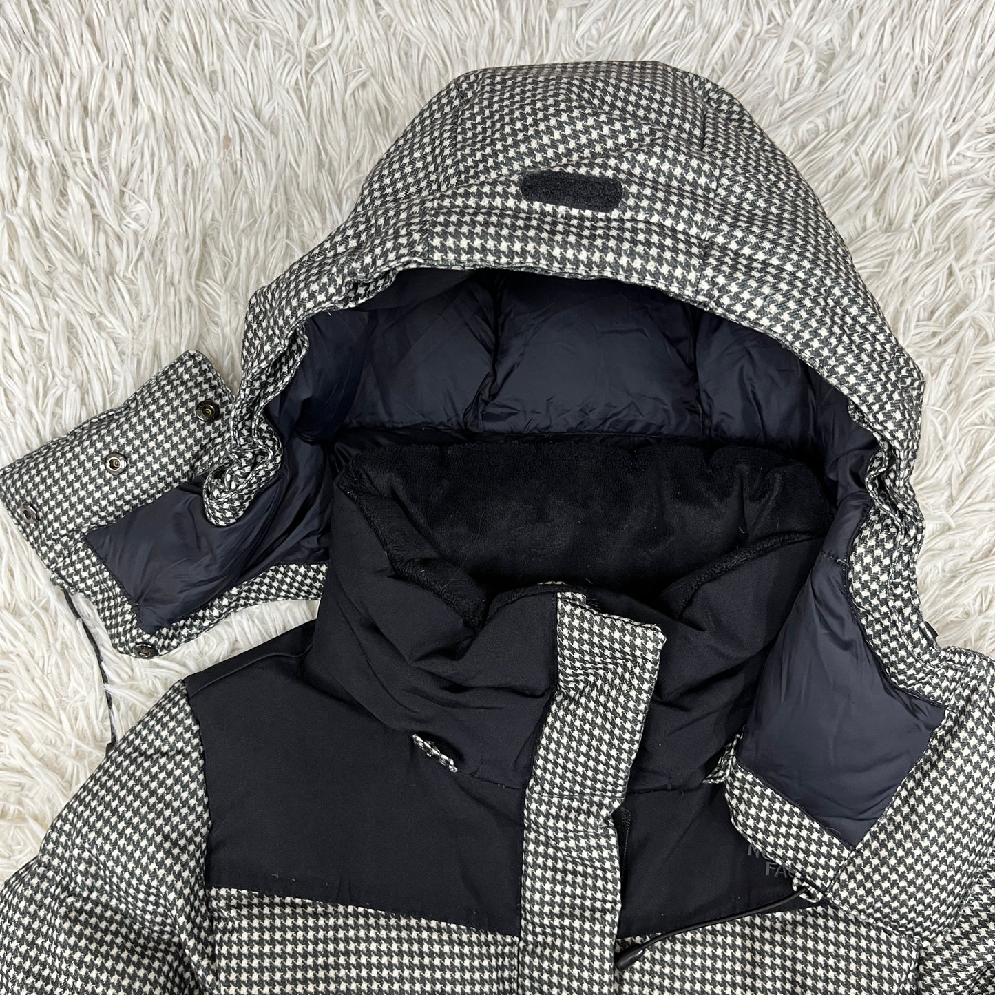 THE NORTH FACE（ザ・ノース・フェイス）千鳥格子柄 ダウンジャケット フード取外し可 レディースL 95 ブラック×ホワイト #25
