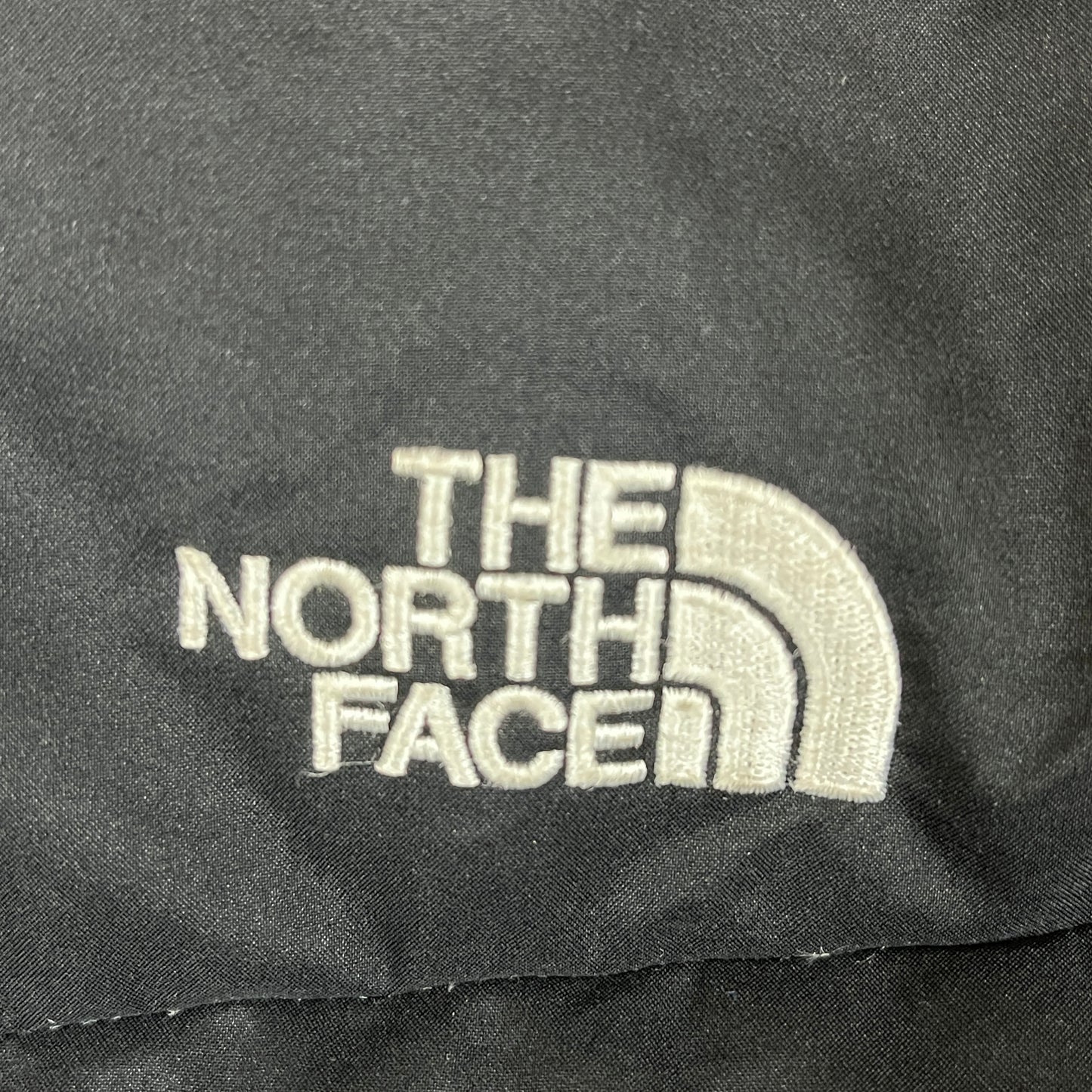 THE NORTH FACE（ザ・ノース・フェイス）ダウンコート DRYVENT キッズ140 ブラック／右袖下補修・汚れあり #27