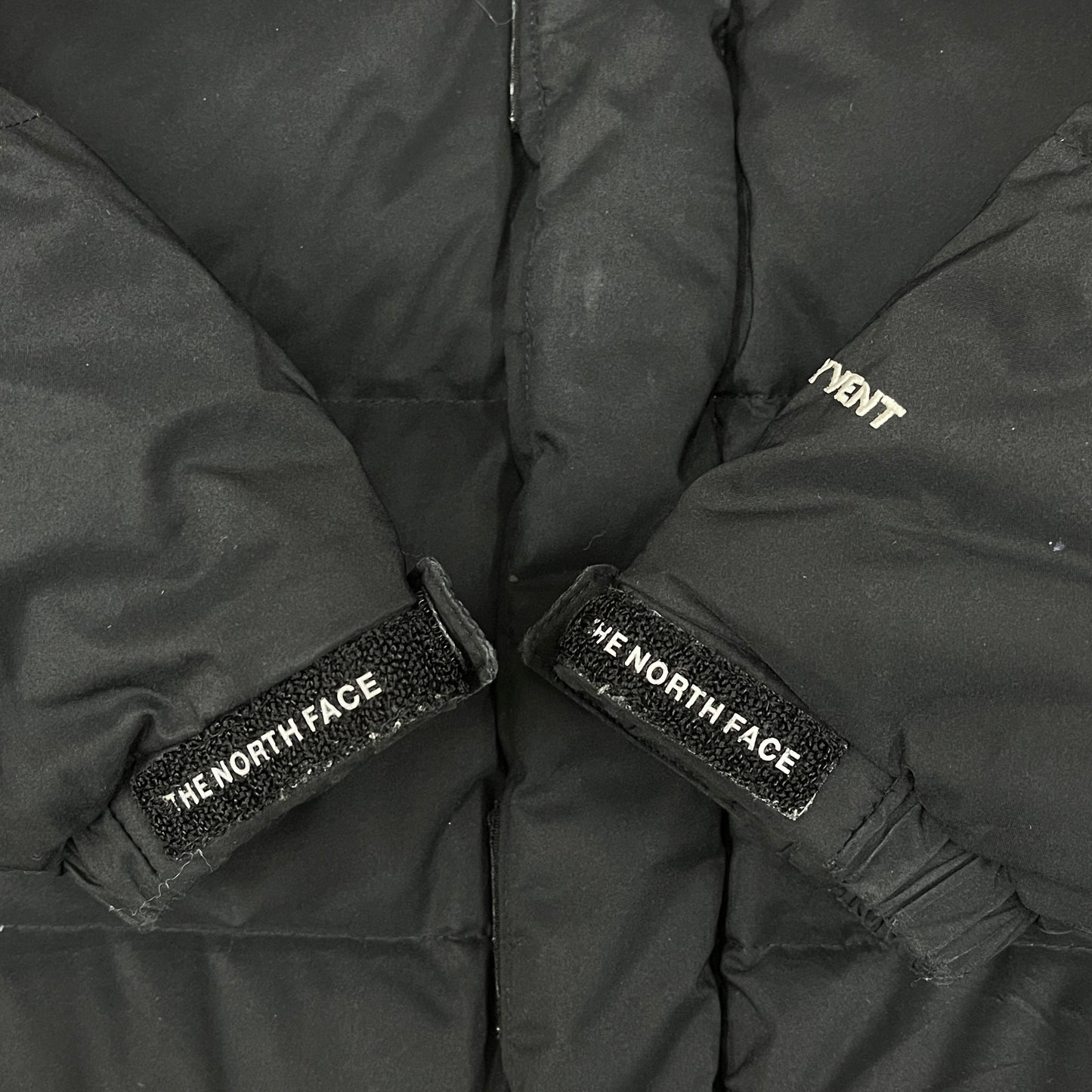 THE NORTH FACE（ザ・ノース・フェイス）ダウンコート DRYVENT キッズ140 ブラック／右袖下補修・汚れあり #27