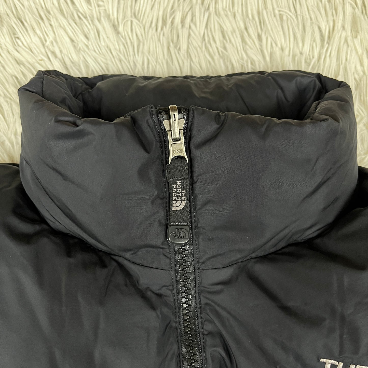 THE NORTH FACE（ザ・ノース・フェイス）NUPTSE 700フィル ダウンジャケット ブラック メンズS（90） 高保温 アウトドア定番モデル #32