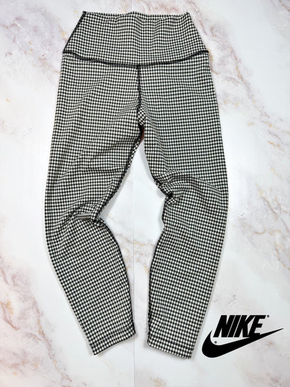 NIKE ナイキ Dri-FIT レギンス チェック柄 ブラックホワイト Mサイズ 吸汗速乾 スポーツウェア ヨガ フィットネス