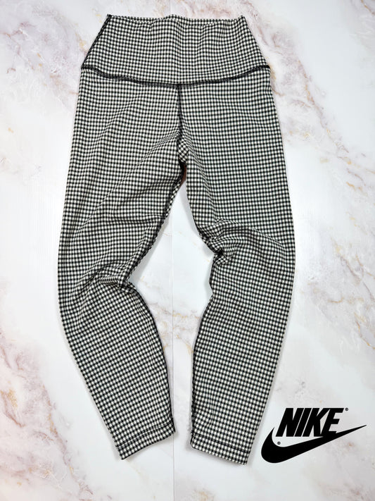 NIKE ナイキ Dri-FIT レギンス チェック柄 ブラックホワイト Mサイズ 吸汗速乾 スポーツウェア ヨガ フィットネス