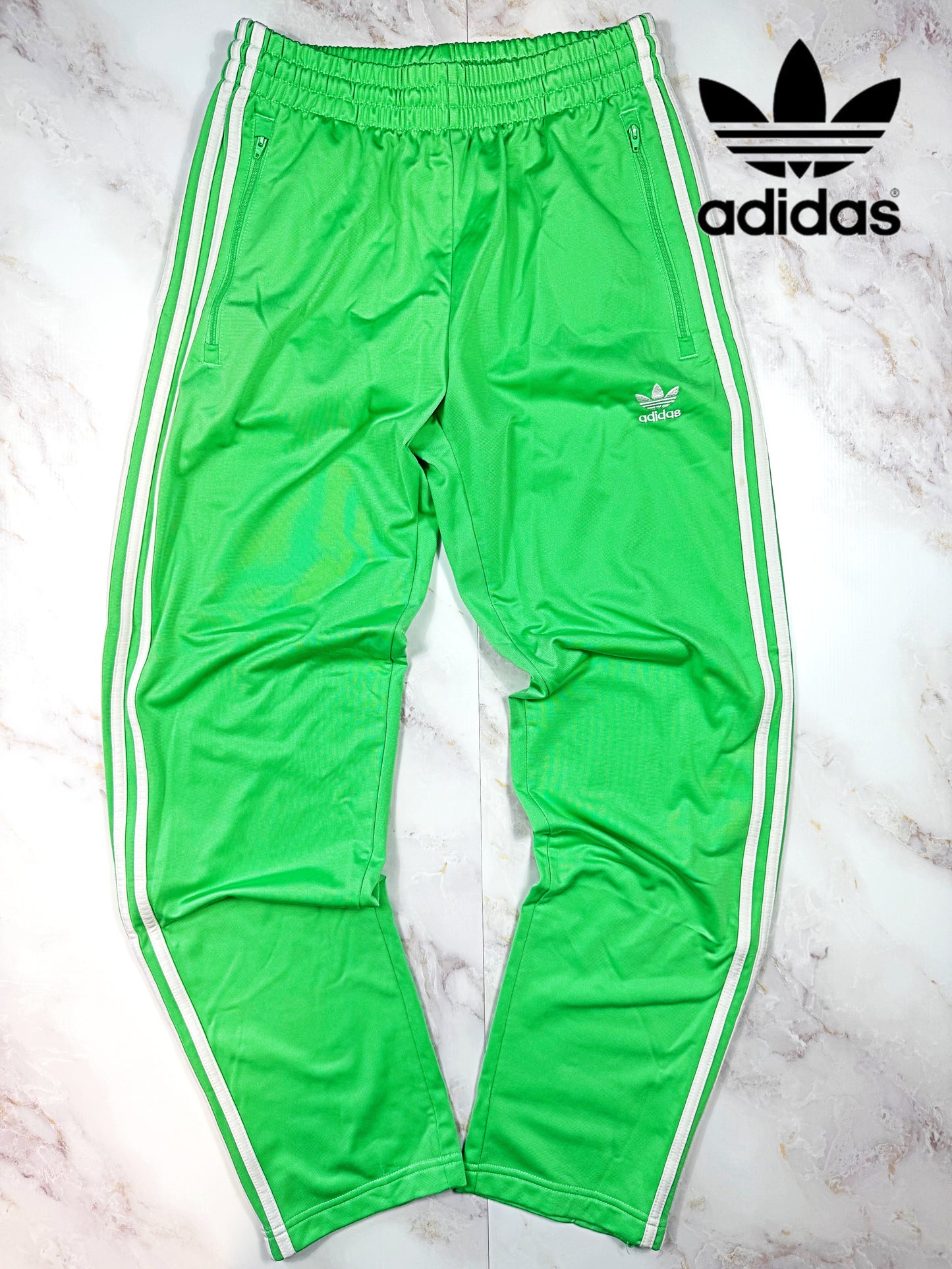 【adidas Originals】グリーン トラックパンツ Firebird TP PRIMEBLUE Mサイズ｜アディダス オリジナルス サステナブル素材使用