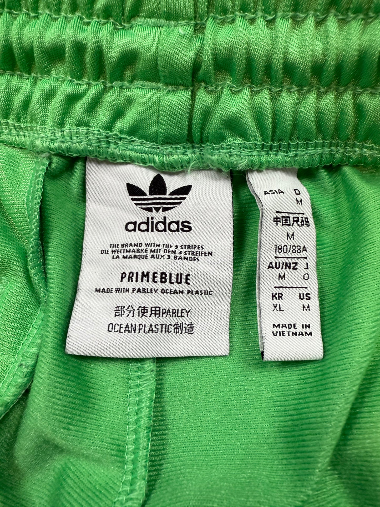【adidas Originals】グリーン トラックパンツ Firebird TP PRIMEBLUE Mサイズ｜アディダス オリジナルス サステナブル素材使用