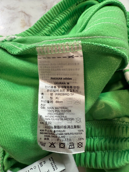 【adidas Originals】グリーン トラックパンツ Firebird TP PRIMEBLUE Mサイズ｜アディダス オリジナルス サステナブル素材使用