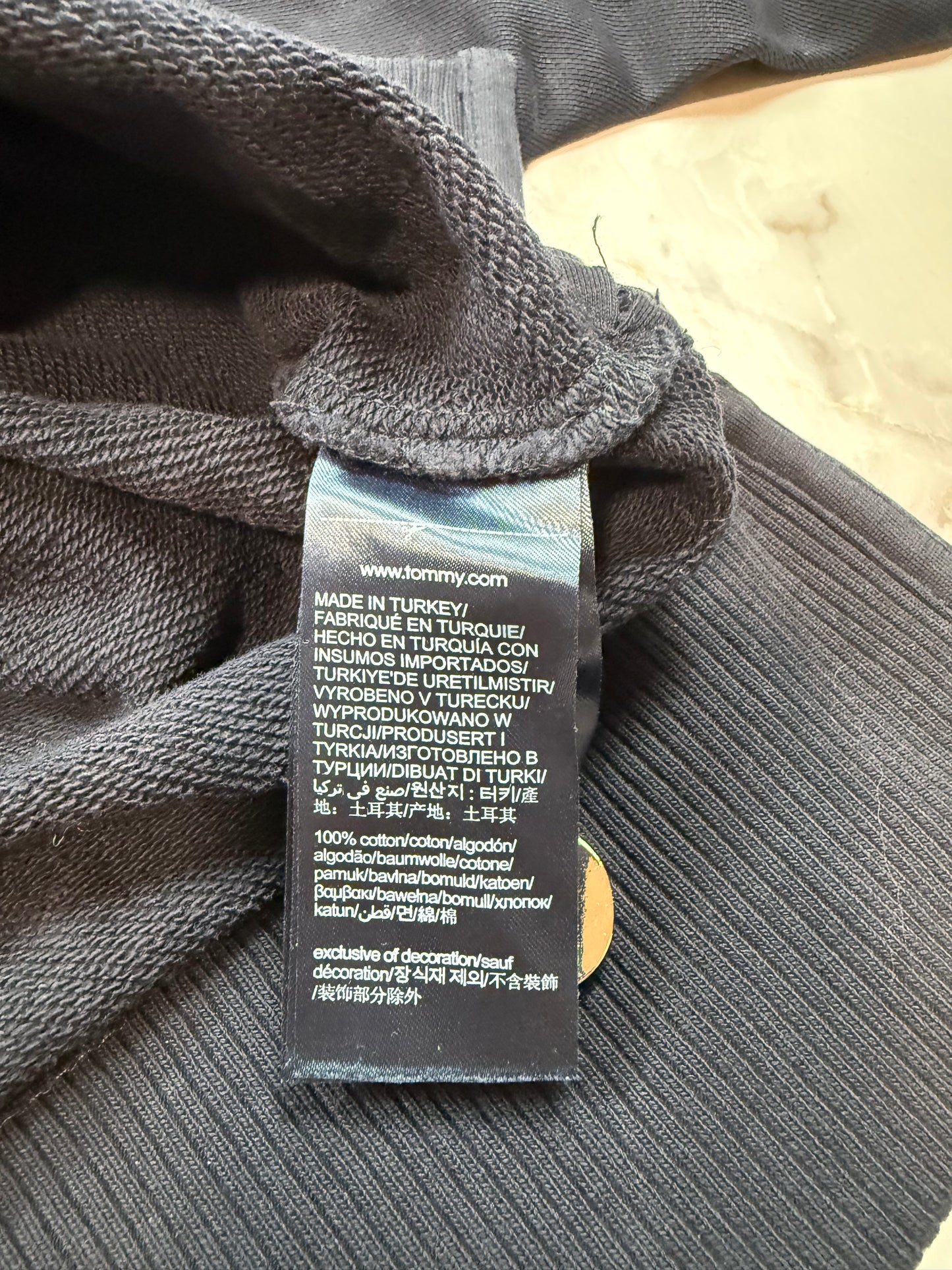 【TOMMY HILFIGER ICONS】ネイビー クルーネック スウェットシャツ 金ボタン装飾 コットン100% メンズ 長袖