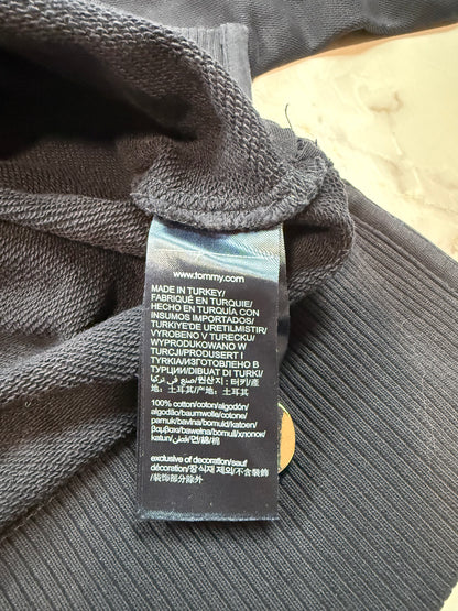 【TOMMY HILFIGER ICONS】ネイビー クルーネック スウェットシャツ 金ボタン装飾 コットン100% メンズ 長袖