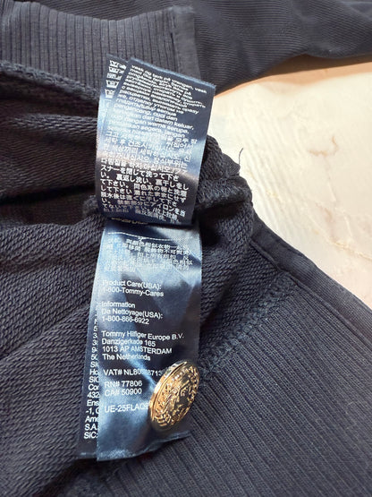 【TOMMY HILFIGER ICONS】ネイビー クルーネック スウェットシャツ 金ボタン装飾 コットン100% メンズ 長袖