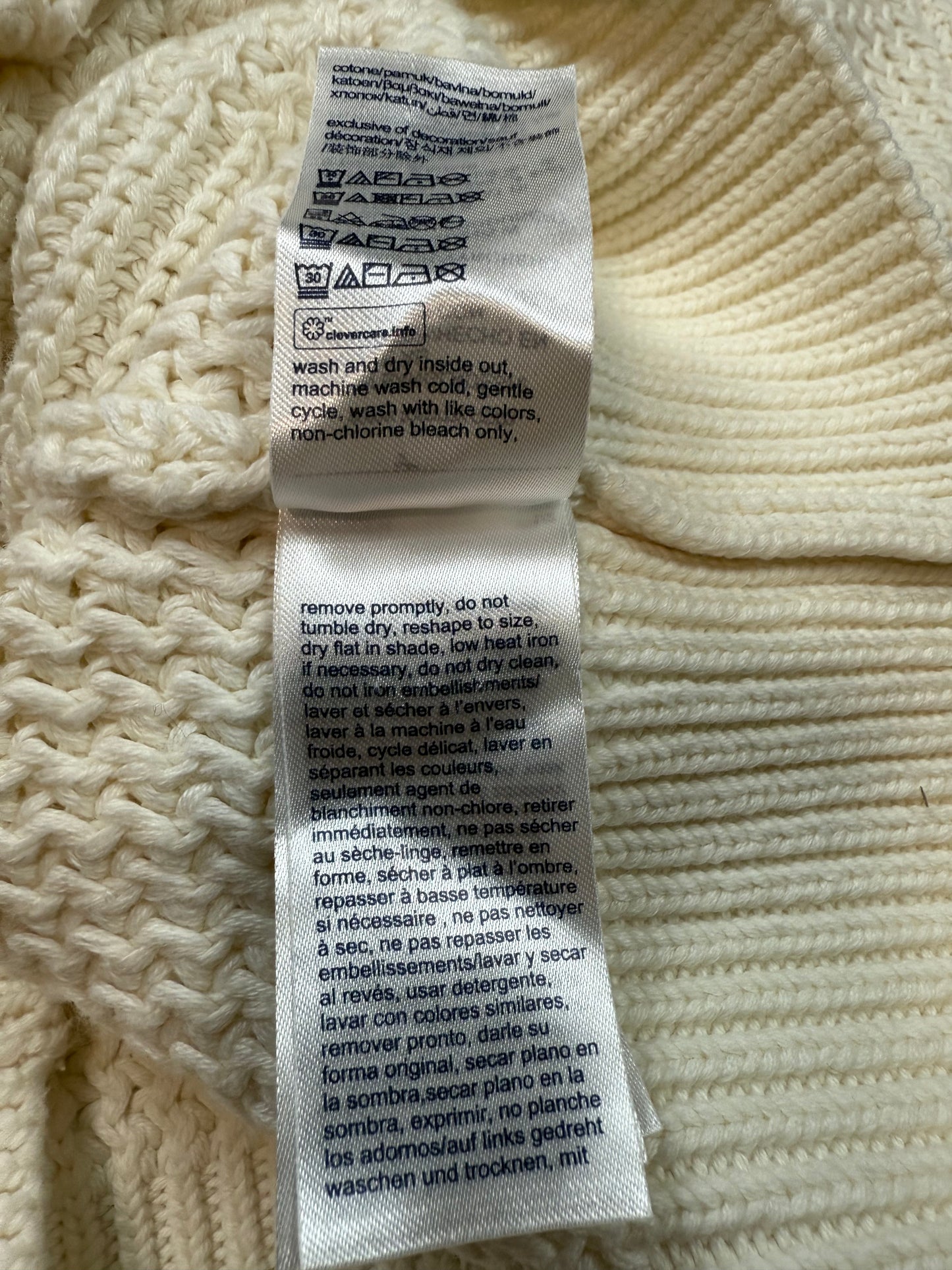 【TOMMY JEANS】ホワイト ニットカーディガン レディースSサイズ | トミージーンズ ロゴワッペン付き Vネック