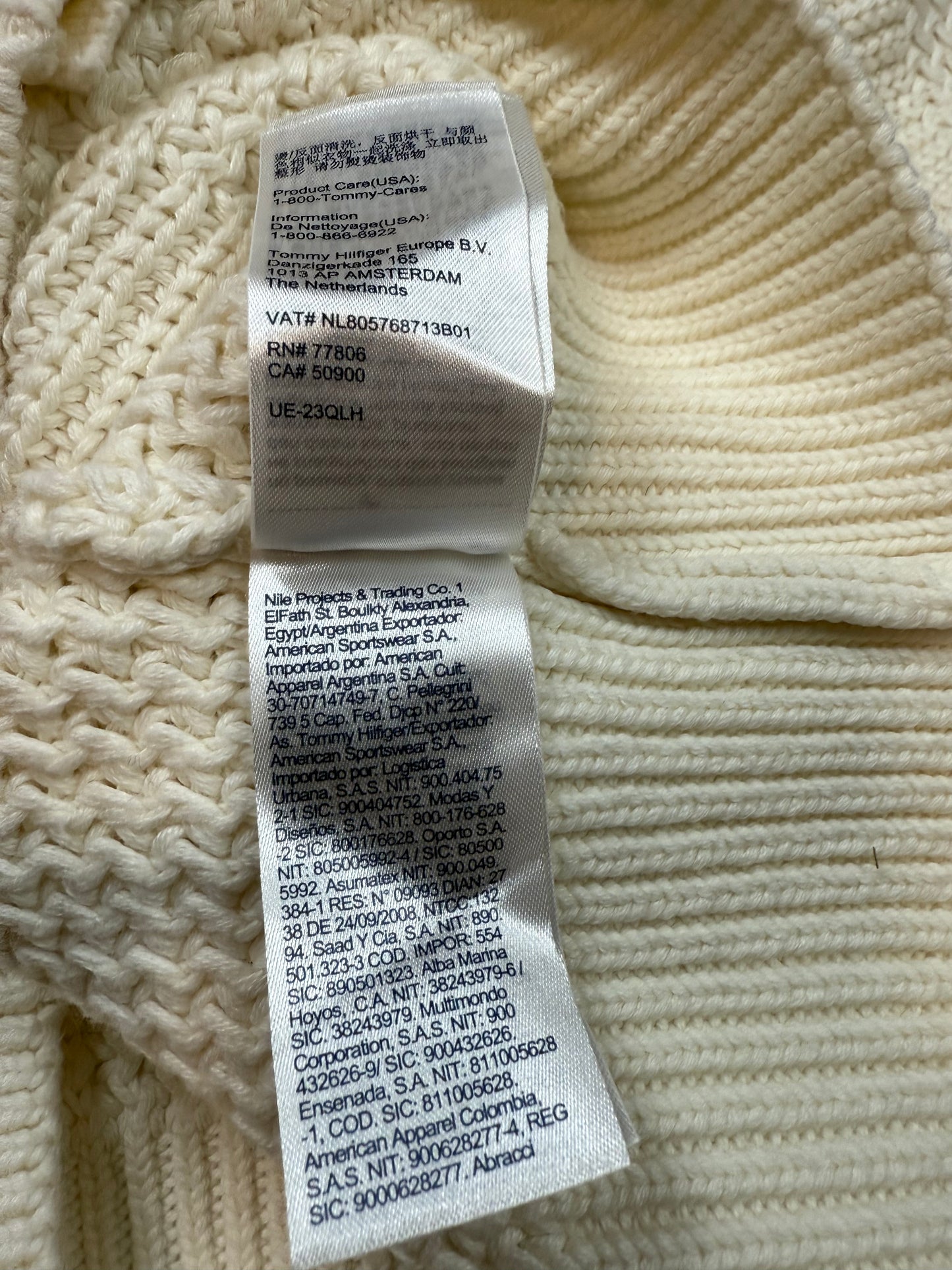 【TOMMY JEANS】ホワイト ニットカーディガン レディースSサイズ | トミージーンズ ロゴワッペン付き Vネック