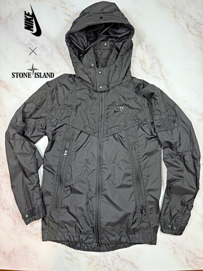 【NIKE × STONE ISLAND】ナイキ ストーンアイランド コラボ Hyper Light Membrana 2L/3L TC フーデッドジャケット XS ブラック