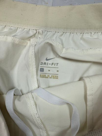 【NIKE】Dri-FIT ホワイトショーツ メンズ Mサイズ | スポーツ・トレーニング・カジュアルに最適