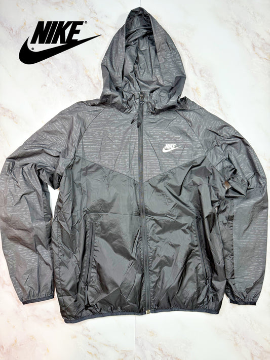 【NIKE】ナイキ ナイロンジャケット フルジップパーカー Lサイズ ブラック, 軽量 ウィンドブレーカー メンズ