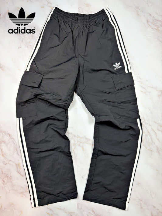 【adidas Originals】3ストライプ カーゴパンツ ブラック XSサイズ メンズ レディース兼用 スポーツミックス