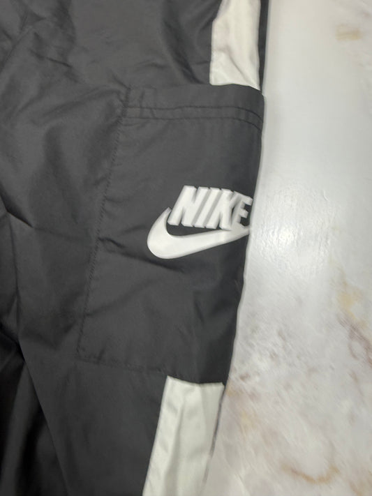 【NIKE】ナイロン カーゴ ジョガーパンツ ブラック×ホワイト サイドライン Sサイズ | スポーツ＆カジュアルに最適