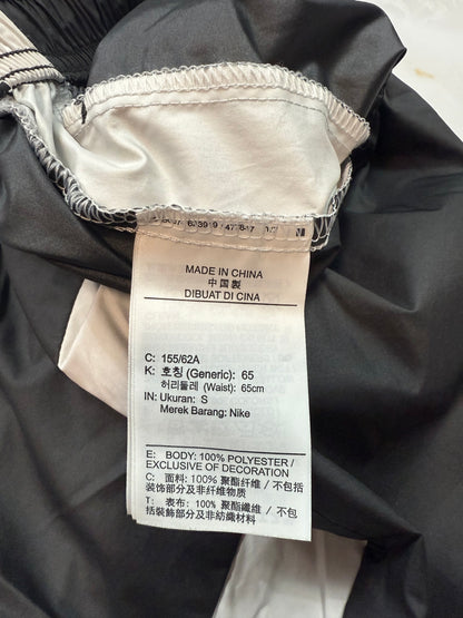 【NIKE】ナイロン カーゴ ジョガーパンツ ブラック×ホワイト サイドライン Sサイズ | スポーツ＆カジュアルに最適