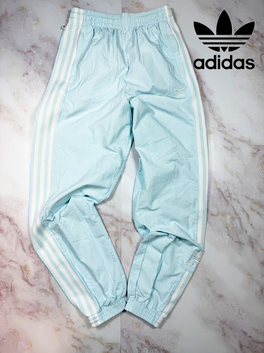 adidas Originals トラックパンツ XS 水色 ライトブルー スリーストライプス ジョガー